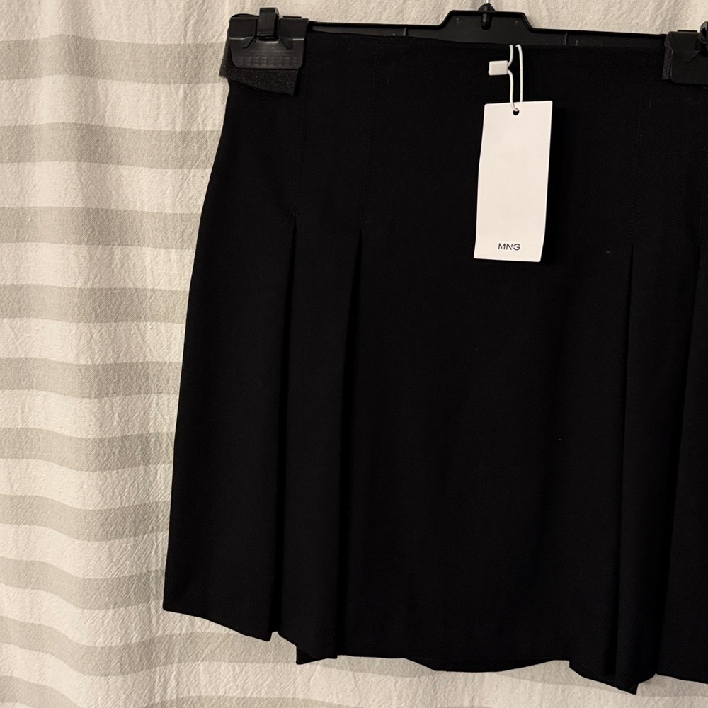 NWT Mango Black pleated mini Skirt, sz 0 - Picture 15 of 15